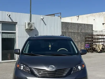 Toyota Sienna 2012 года за 6 800 000 тг. в Актау