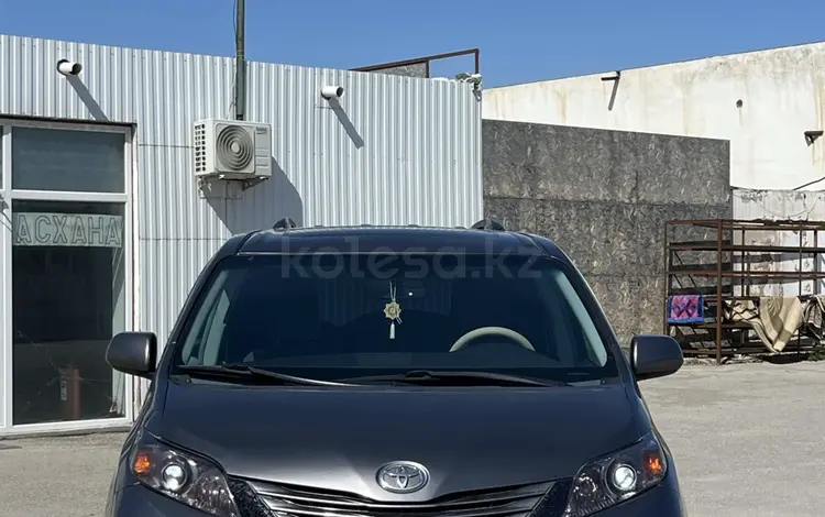 Toyota Sienna 2012 года за 6 800 000 тг. в Актау