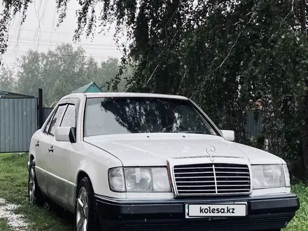 Mercedes-Benz E 230 1993 года за 2 100 000 тг. в Петропавловск – фото 4