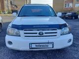 Toyota Highlander 2005 года за 7 200 000 тг. в Актобе