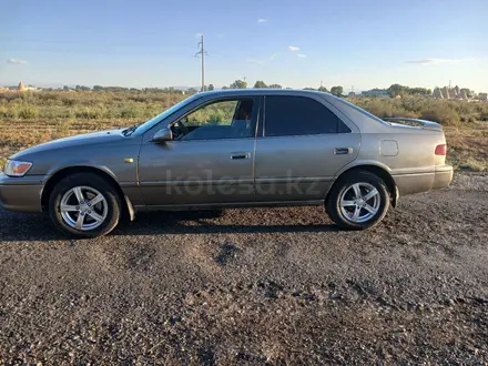 Toyota Camry 2001 года за 3 500 000 тг. в Аксуат