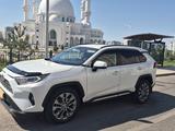 Toyota RAV4 2021 года за 13 500 000 тг. в Шымкент