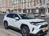 Toyota RAV4 2021 года за 13 500 000 тг. в Шымкент – фото 3