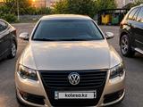 Volkswagen Passat 2005 года за 3 800 000 тг. в Астана – фото 2