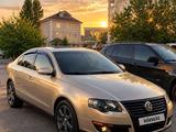 Volkswagen Passat 2005 года за 3 800 000 тг. в Астана – фото 4