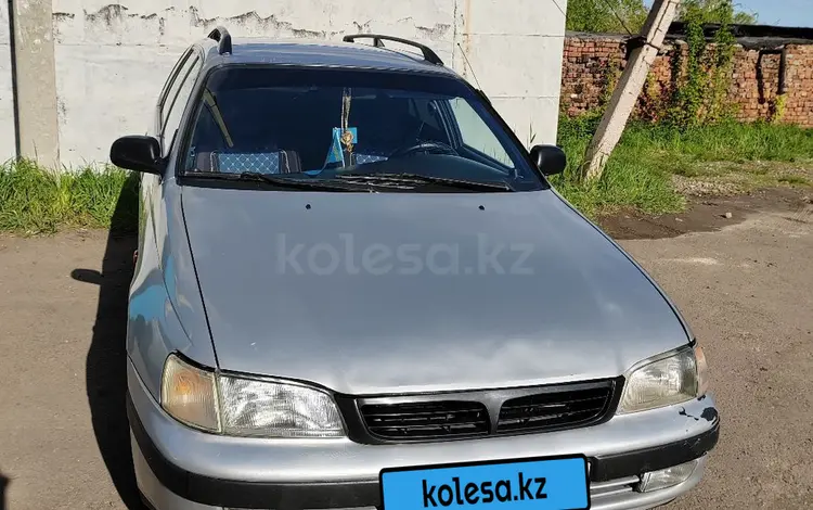 Toyota Carina E 1998 годаүшін2 350 000 тг. в Петропавловск