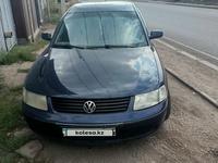 Volkswagen Passat 1998 годаүшін2 200 000 тг. в Алматы