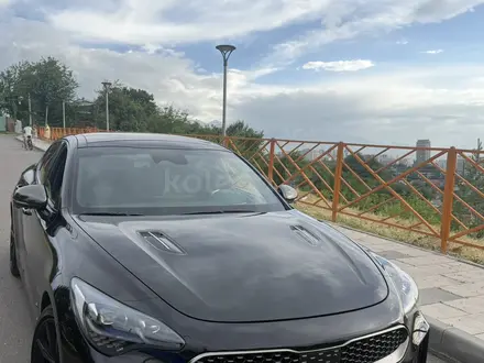 Kia Stinger 2022 года за 21 300 000 тг. в Алматы