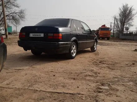 Volkswagen Passat 1992 года за 1 500 000 тг. в Уральск – фото 2