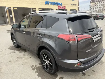 Toyota RAV4 2017 года за 7 700 000 тг. в Актау – фото 6