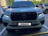 Toyota Land Cruiser Prado 2021 года за 29 800 000 тг. в Актобе – фото 2