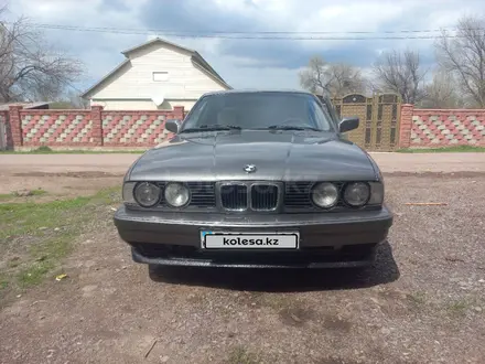 BMW 520 1990 года за 2 000 000 тг. в Тараз