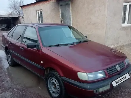 Volkswagen Passat 1995 года за 1 100 000 тг. в Шу