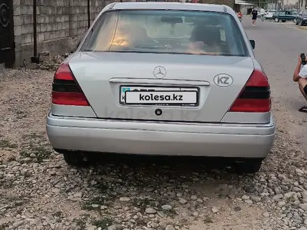 Mercedes-Benz C 180 1995 года за 1 300 000 тг. в Алматы