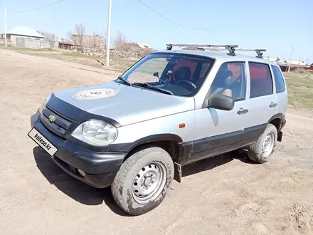 Chevrolet Niva 2008 года за 2 500 000 тг. в Караганда – фото 2