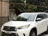 Toyota Highlander 2014 года за 11 000 000 тг. в Уральск