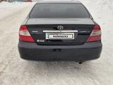 Toyota Camry 2004 годаүшін4 700 000 тг. в Актобе – фото 2