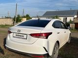 Hyundai Accent 2021 года за 9 500 000 тг. в Актобе – фото 3