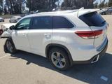 Toyota Highlander 2017 года за 10 000 тг. в Алматы