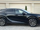 Lexus RX 350 2023 года за 31 000 000 тг. в Алматы – фото 4
