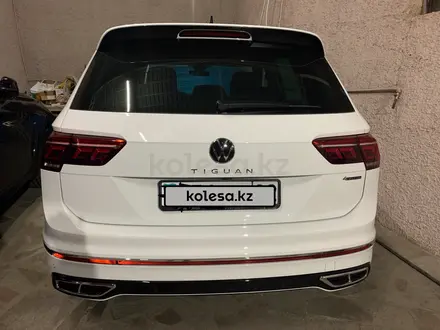 Volkswagen Tiguan 2021 года за 20 500 000 тг. в Алматы – фото 2