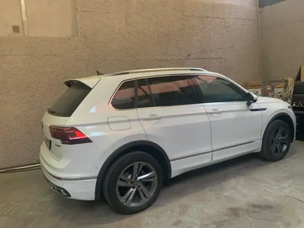 Volkswagen Tiguan 2021 года за 20 500 000 тг. в Алматы – фото 3