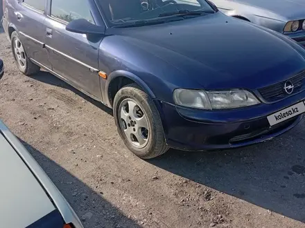 Opel Vectra 1995 года за 750 000 тг. в Шымкент – фото 2
