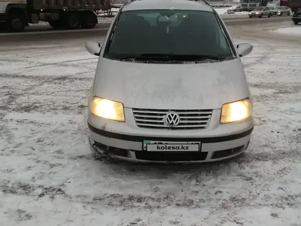 Volkswagen Sharan 2002 года за 2 600 000 тг. в Петропавловск