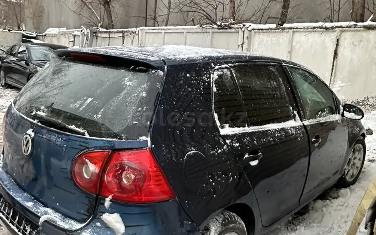 Volkswagen Golf 2005 годаүшін2 000 000 тг. в Астана