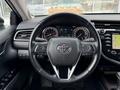 Toyota Camry Luxe 2021 года за 15 200 000 тг. в Астана – фото 13