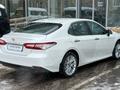 Toyota Camry Luxe 2021 года за 15 200 000 тг. в Астана – фото 18