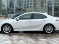Toyota Camry Luxe 2021 года за 15 200 000 тг. в Астана – фото 3