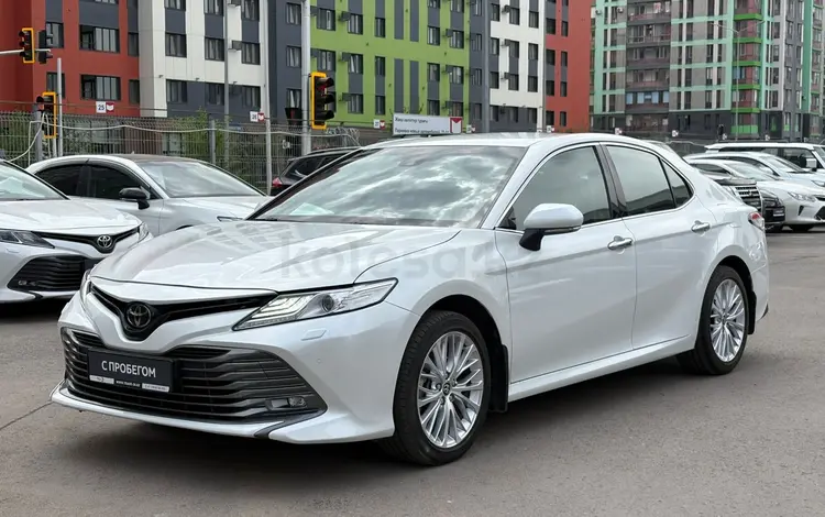 Toyota Camry Luxe 2021 годаүшін14 200 000 тг. в Астана