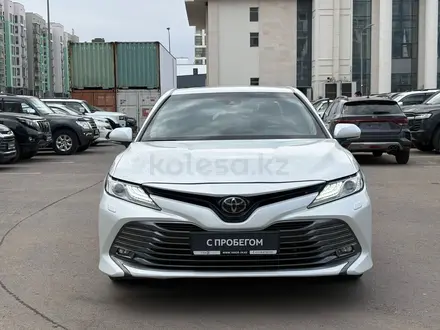 Toyota Camry Luxe 2021 года за 14 200 000 тг. в Астана – фото 5