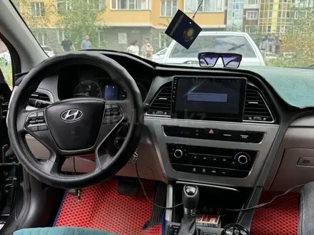 Hyundai Sonata 2015 года за 7 000 000 тг. в Астана – фото 7