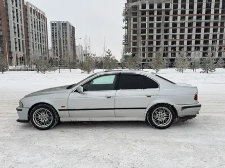 BMW 528 1997 года за 3 850 000 тг. в Астана – фото 2