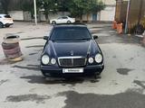 Mercedes-Benz E 320 1997 года за 2 900 000 тг. в Алматы