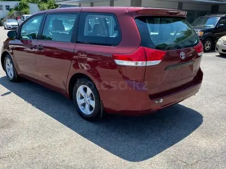 Toyota Sienna 2012 года за 11 500 000 тг. в Актау – фото 14