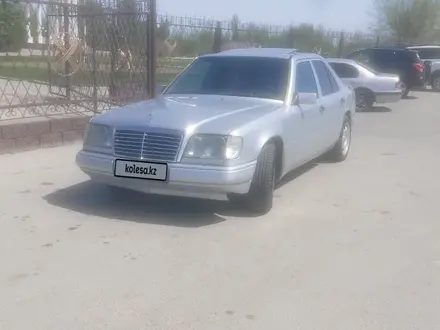 Mercedes-Benz E 200 1994 года за 2 300 000 тг. в Кызылорда – фото 3