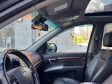 Hyundai Santa Fe 2009 года за 5 950 000 тг. в Уральск – фото 3