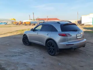 Infiniti FX35
