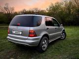 Mercedes-Benz ML 320 2002 годаfor5 000 000 тг. в Караганда – фото 2