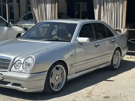 Mercedes-Benz E 55 AMG 1998 года за 4 500 000 тг. в Алматы – фото 4