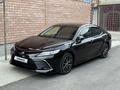 Toyota Camry 2023 года за 15 500 000 тг. в Шымкент