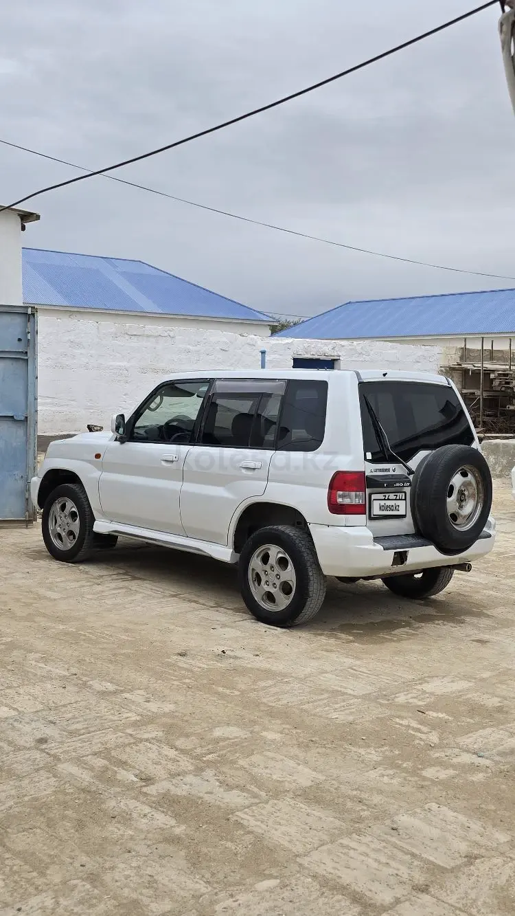Mitsubishi Pajero iO, 2000