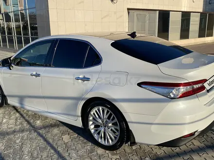 Toyota Camry 2019 года за 13 700 000 тг. в Актау – фото 6