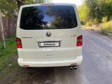 Volkswagen Caravelle 2007 годаүшін8 000 000 тг. в Талгар – фото 5