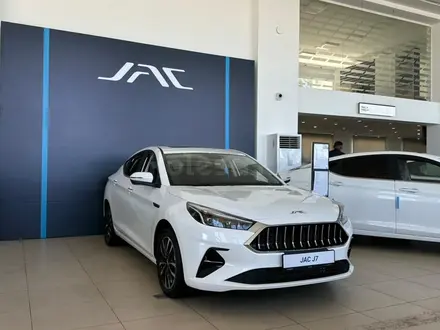 JAC J7 Comfort Plus 2025 года за 6 490 000 тг. в Семей – фото 48