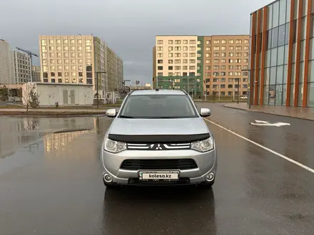 Mitsubishi Outlander 2013 года за 7 800 000 тг. в Астана – фото 2