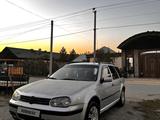 Volkswagen Golf 2001 года за 1 400 000 тг. в Шымкент – фото 2
